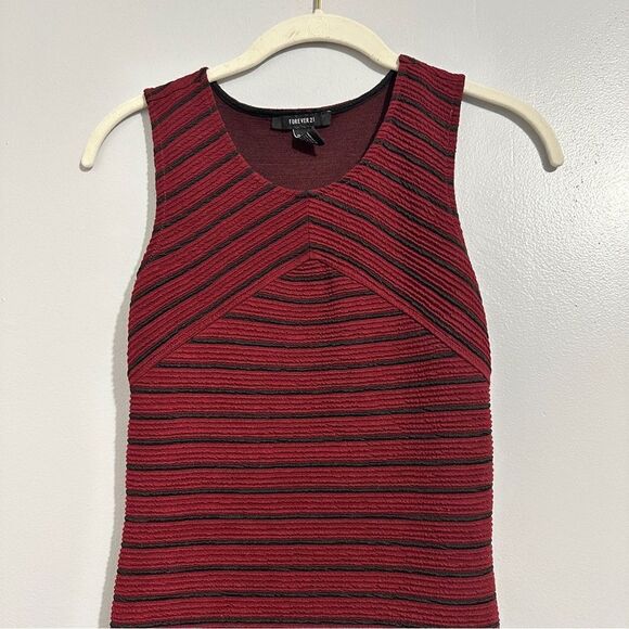 Forever 21 garnet, and black striped fitted sleeveless dress size S - Picture 2 of 4